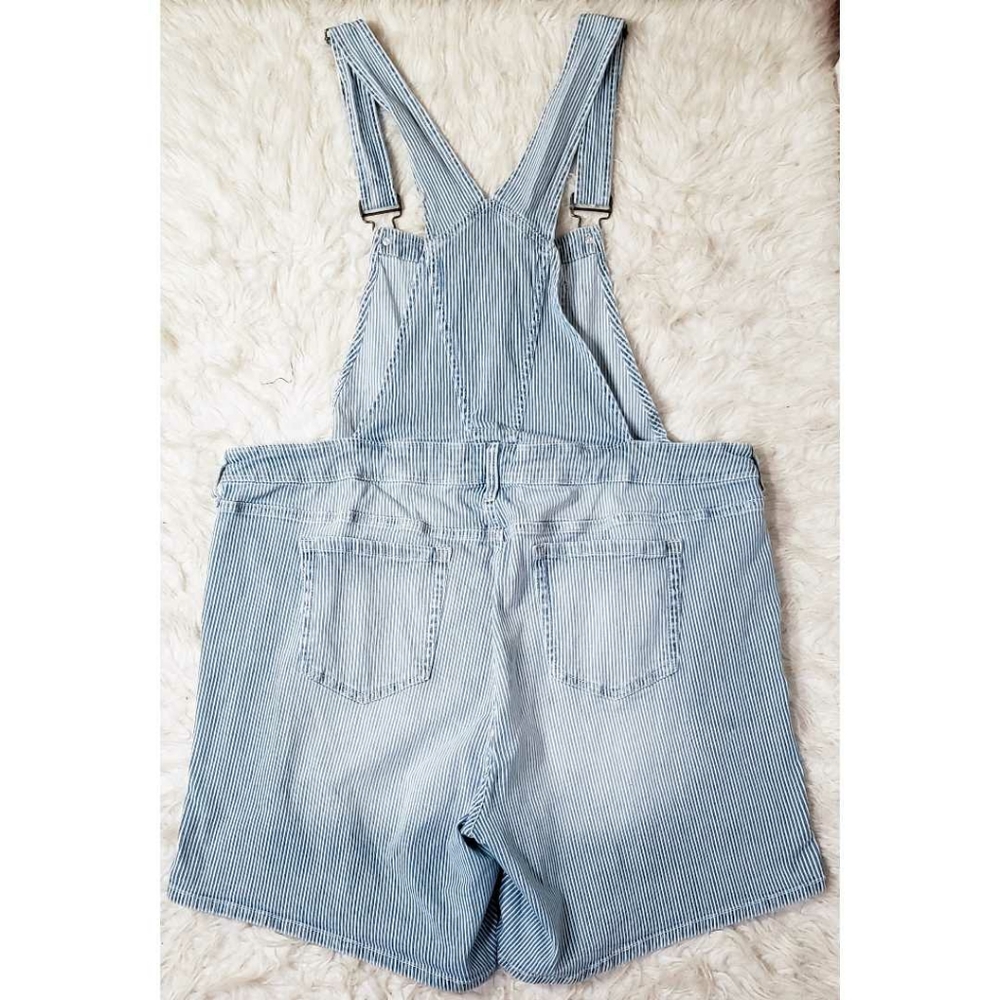 Torrid Blue and White Casual Shorts with Adjustable Straps - Picture 2 of 4